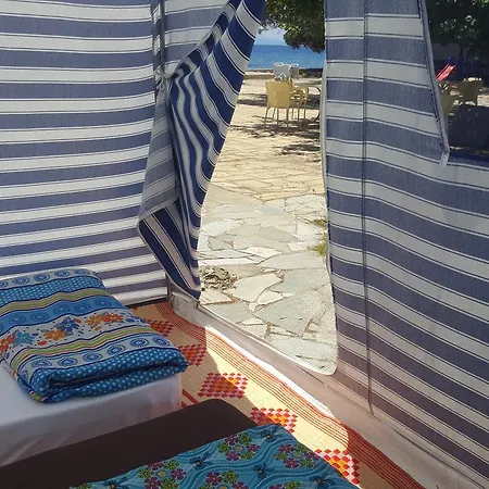 Never Land Camping *