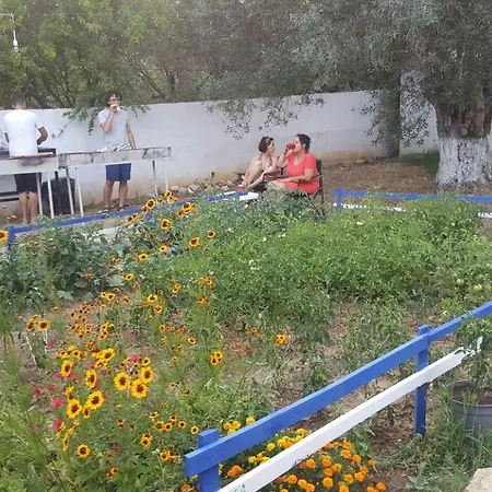 אוהל מפואר Never Land Camping *